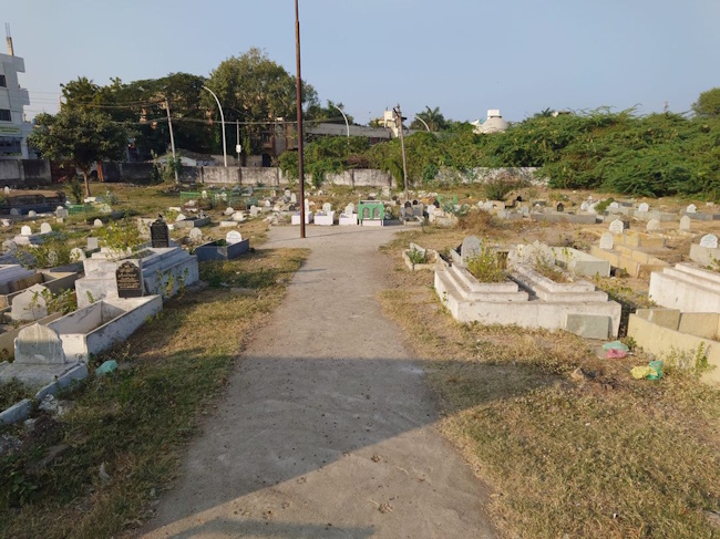 ムスリム墓地