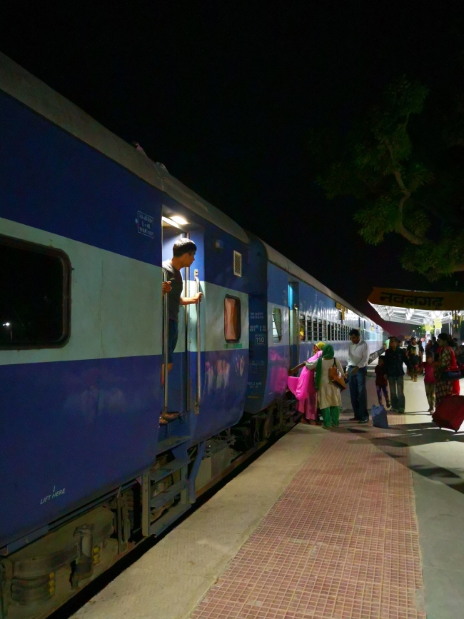 ナワルガル到着