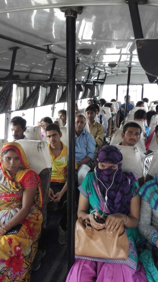 ビカネール5 近郊の町デーシュノークのネズミ寺