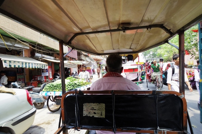 電気式オートリクシャー