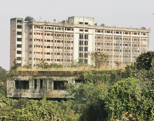 廃墟に見えても