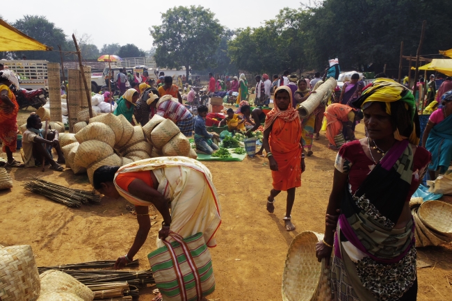 部族の村とハート(3)　ナングールとナンガルナール