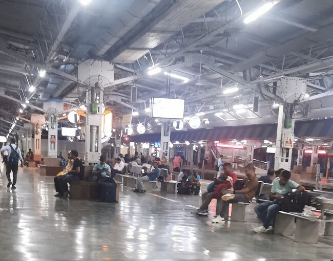 プラヤーグラージ駅前のホテル2泊目