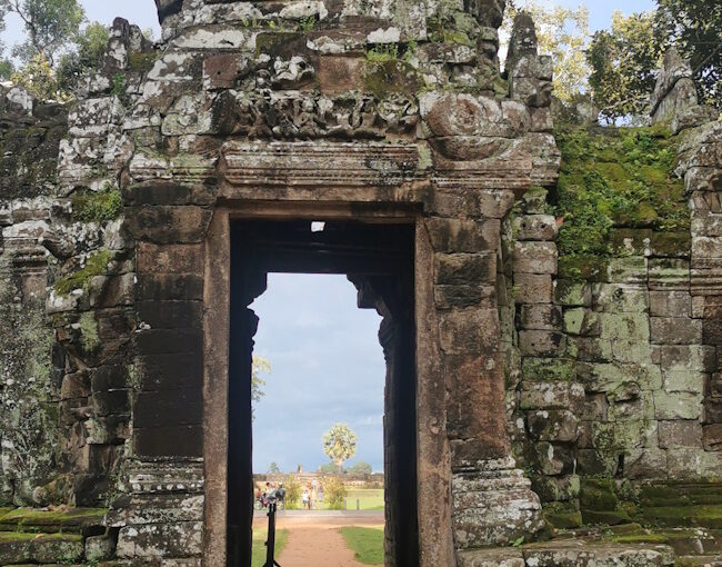 サナータンな寺院建築