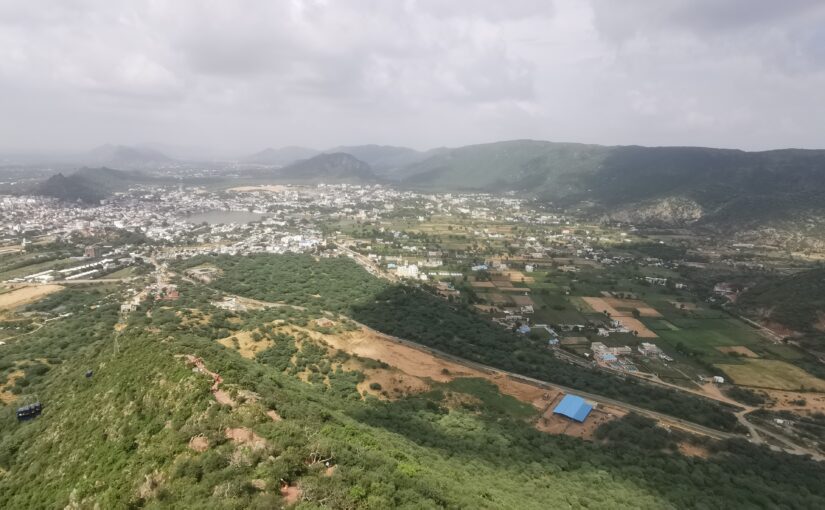 サヴィトリー・マーター寺院へ