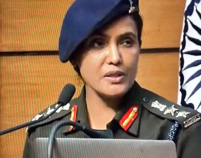 「あの制服の美女は誰だ？」日印の男性共通の関心ごとについて