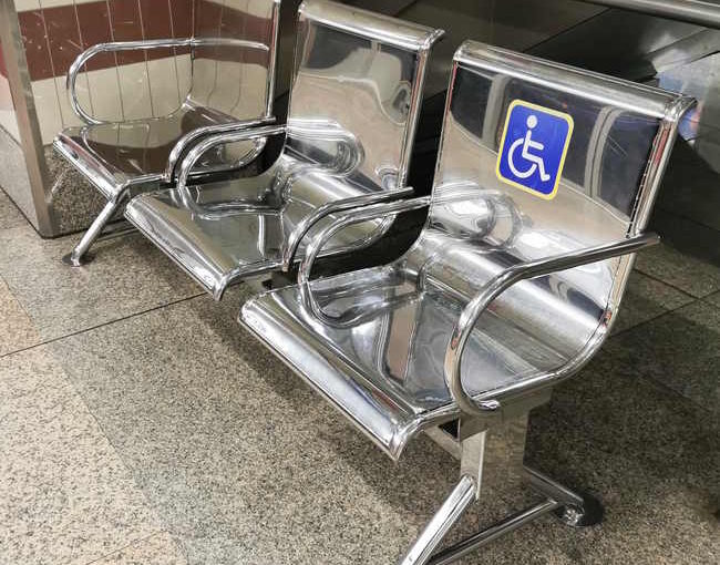 優美なステンレス製品