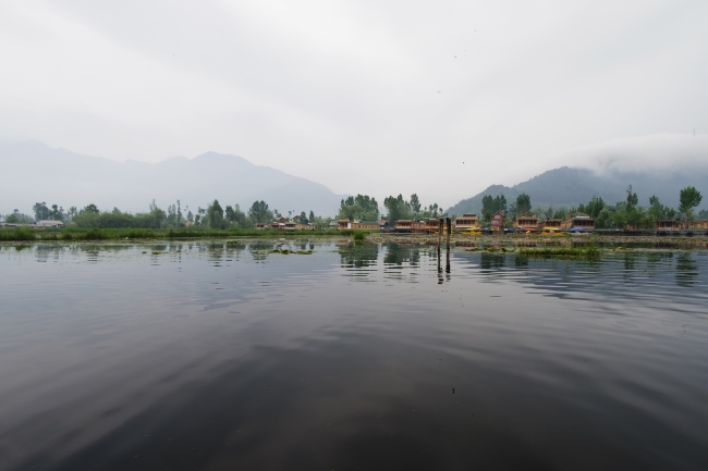 シュリーナガルの水上マーケット